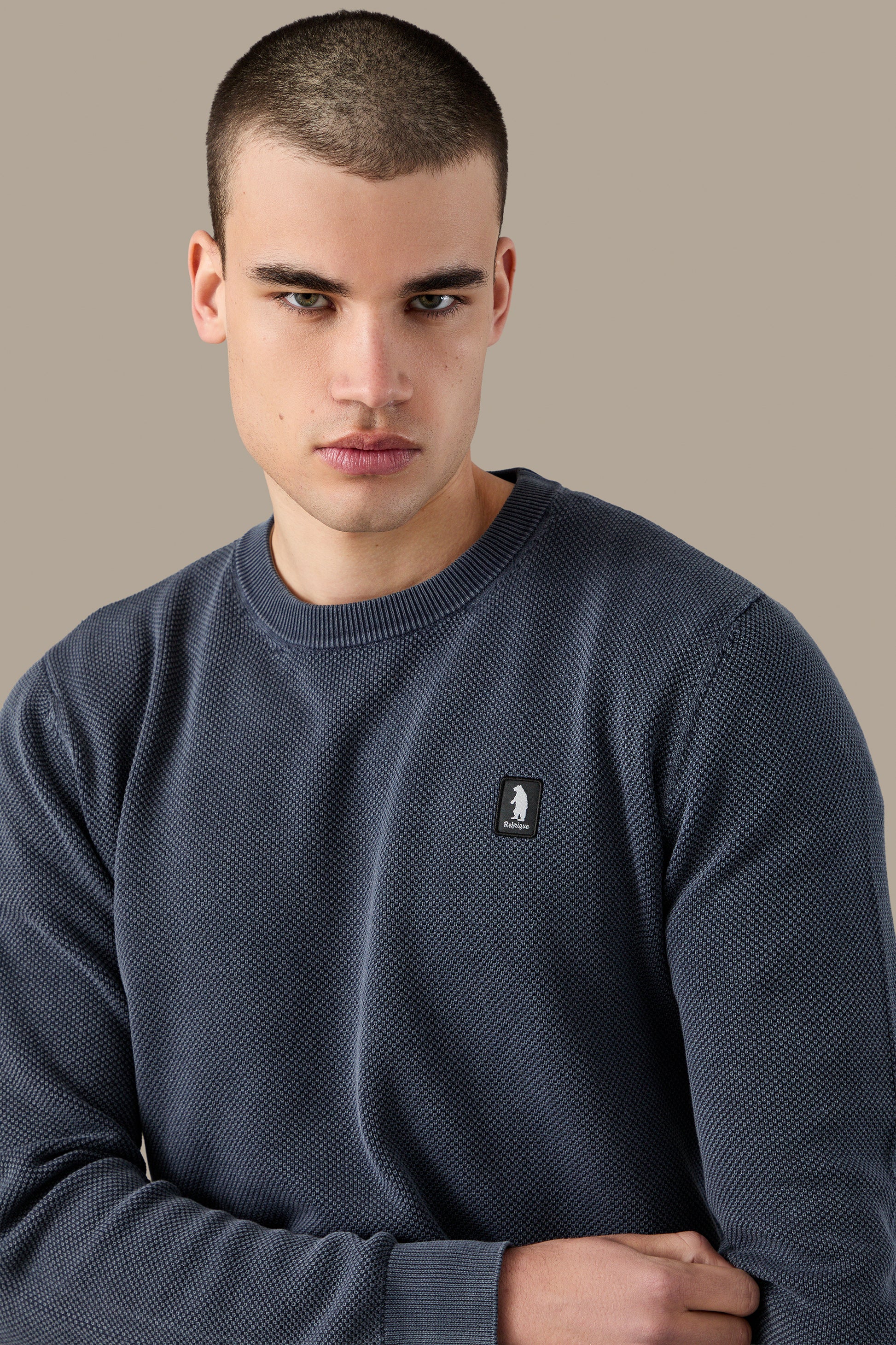 MAGLIA UOMO CREWNECK GRAIN OF RICE FOG | REFRIGUE
