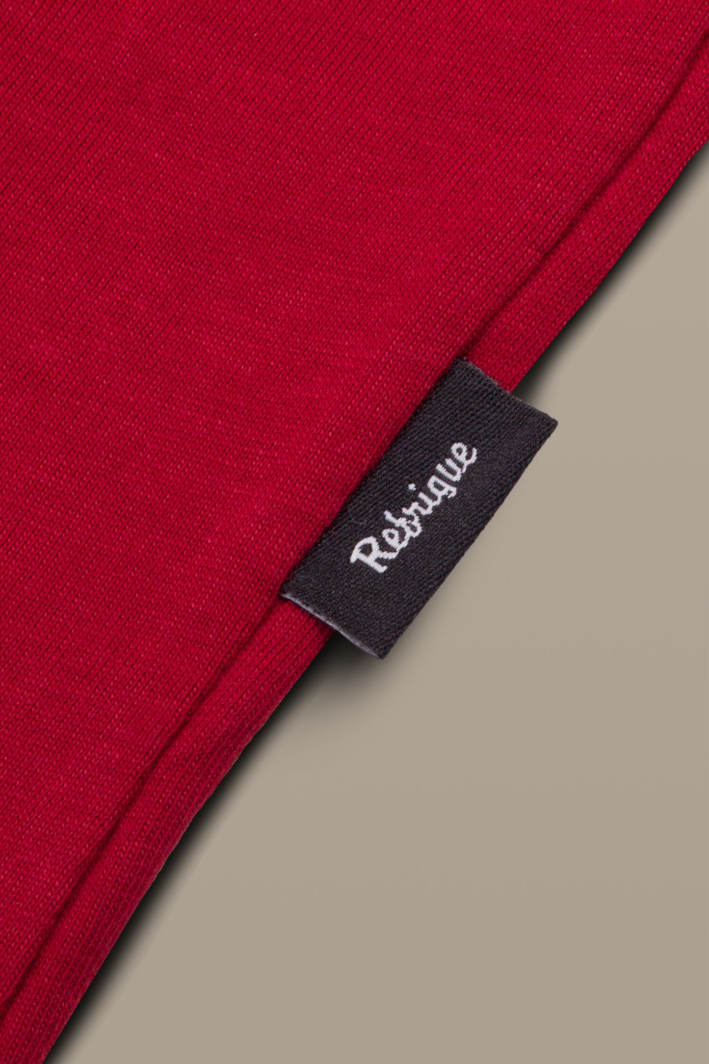 R4528M261_SCARLET_21.jpg