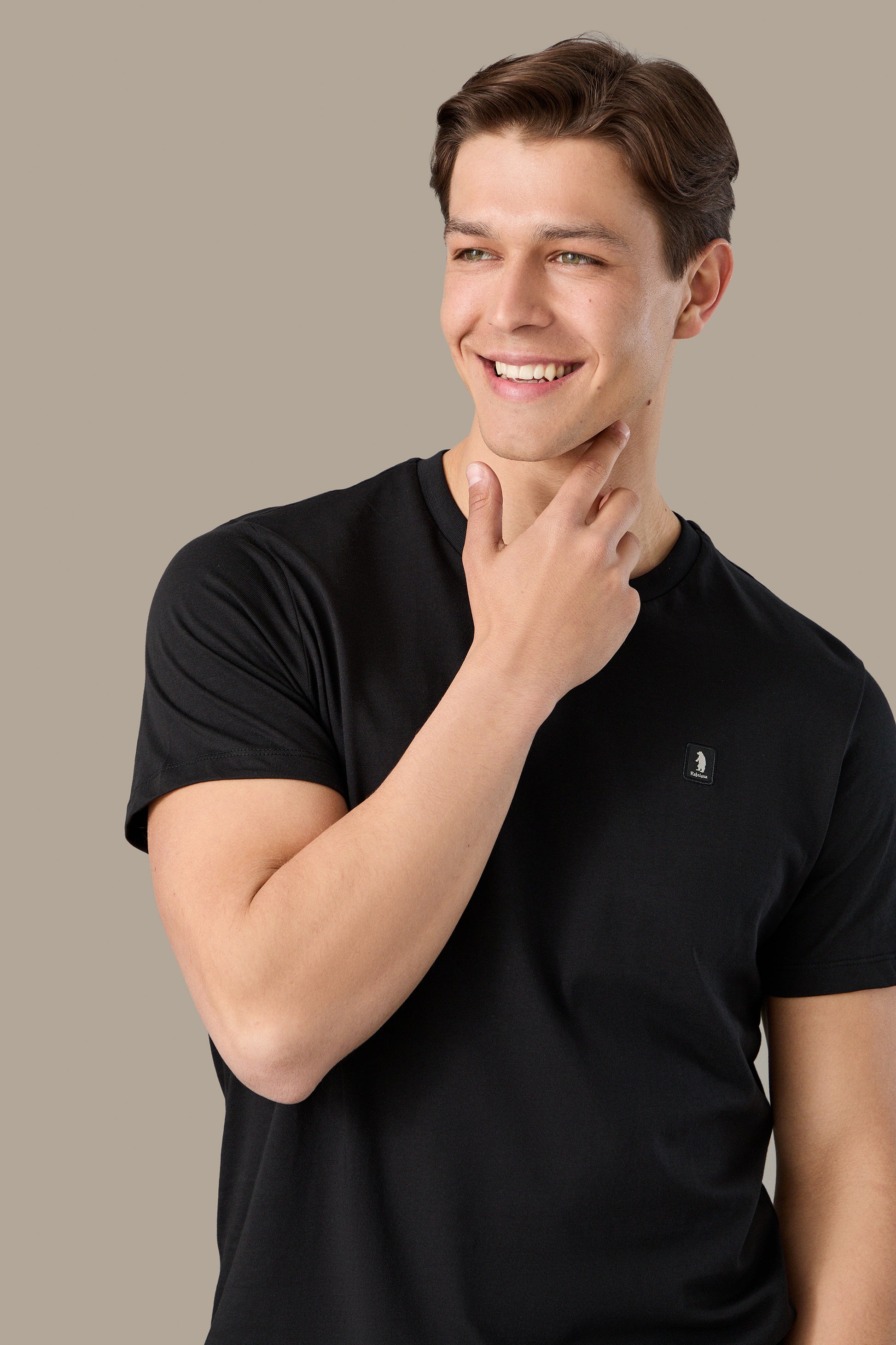 T-SHIRT UOMO T-SHIRT ICON PATCH BLACK | REFRIGUE
