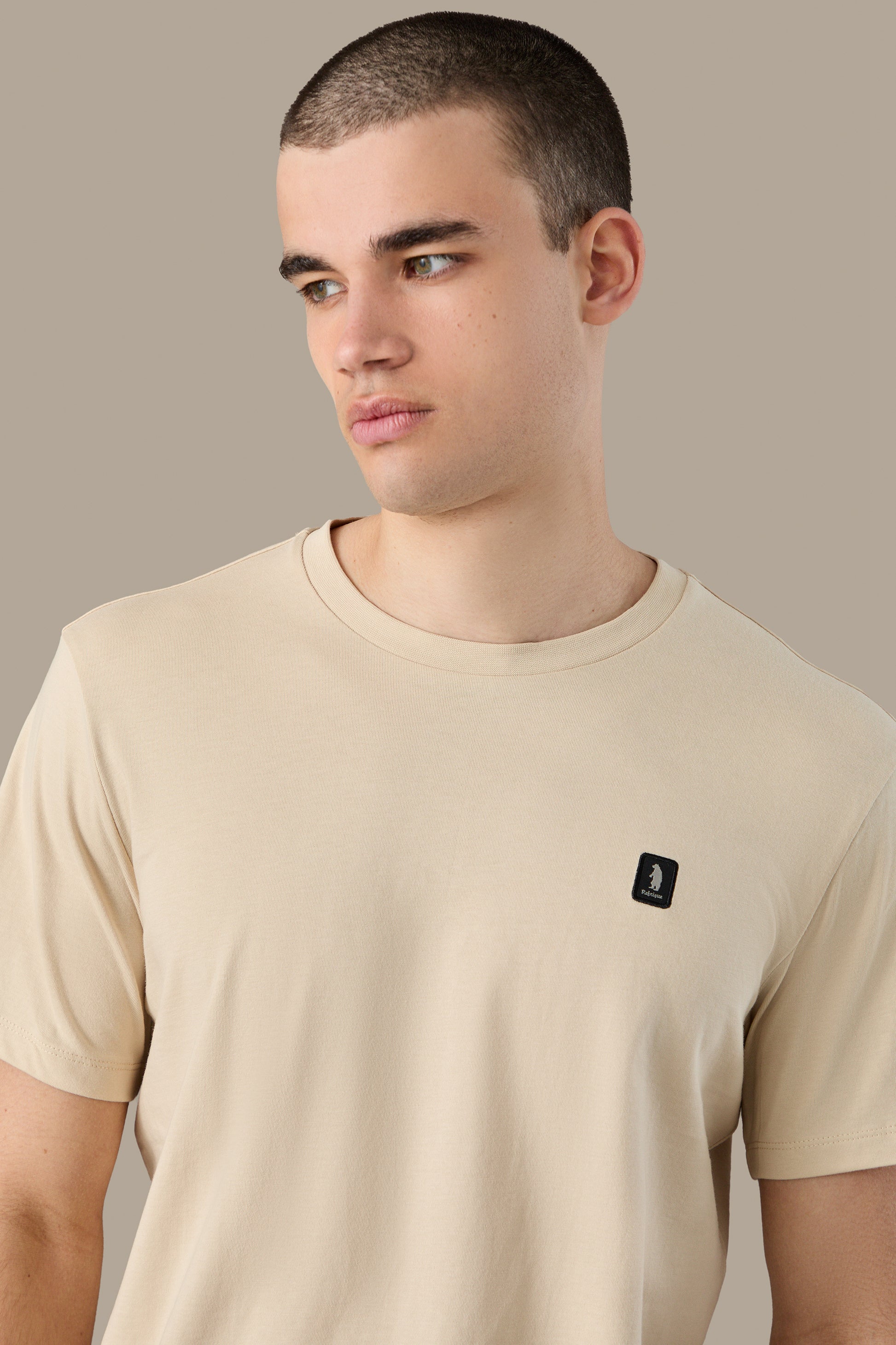 T-SHIRT UOMO T-SHIRT ICON PATCH BLACK | REFRIGUE
