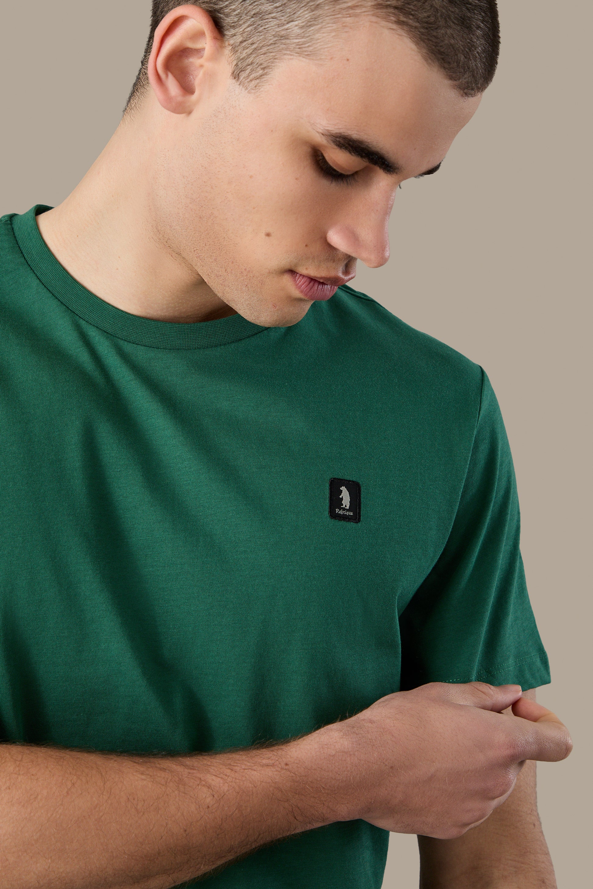 T-SHIRT UOMO T-SHIRT ICON PATCH BLACK | REFRIGUE
