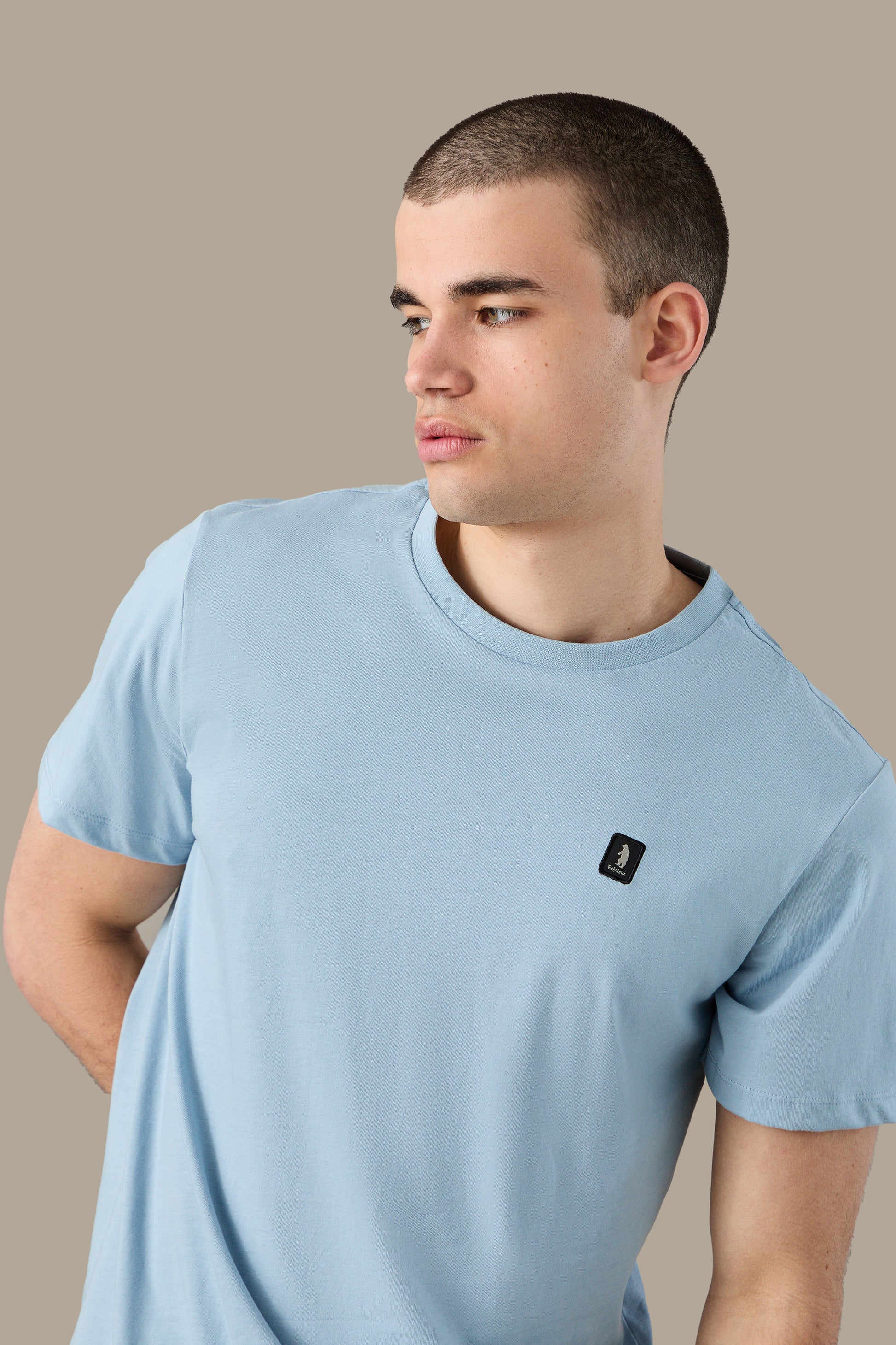 T-SHIRT UOMO T-SHIRT ICON PATCH BLACK | REFRIGUE
