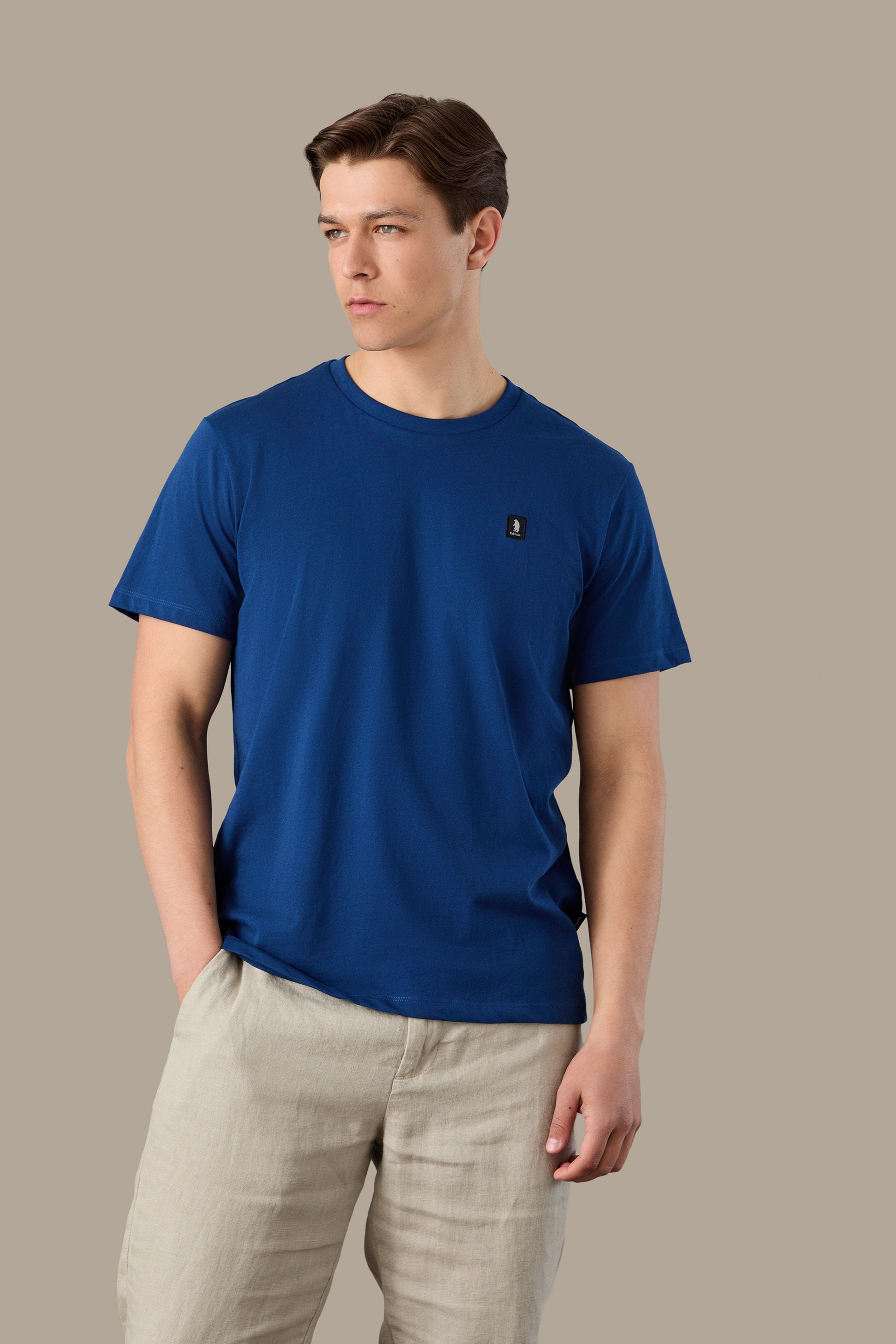 T-SHIRT UOMO T-SHIRT ICON PATCH BLACK | REFRIGUE
