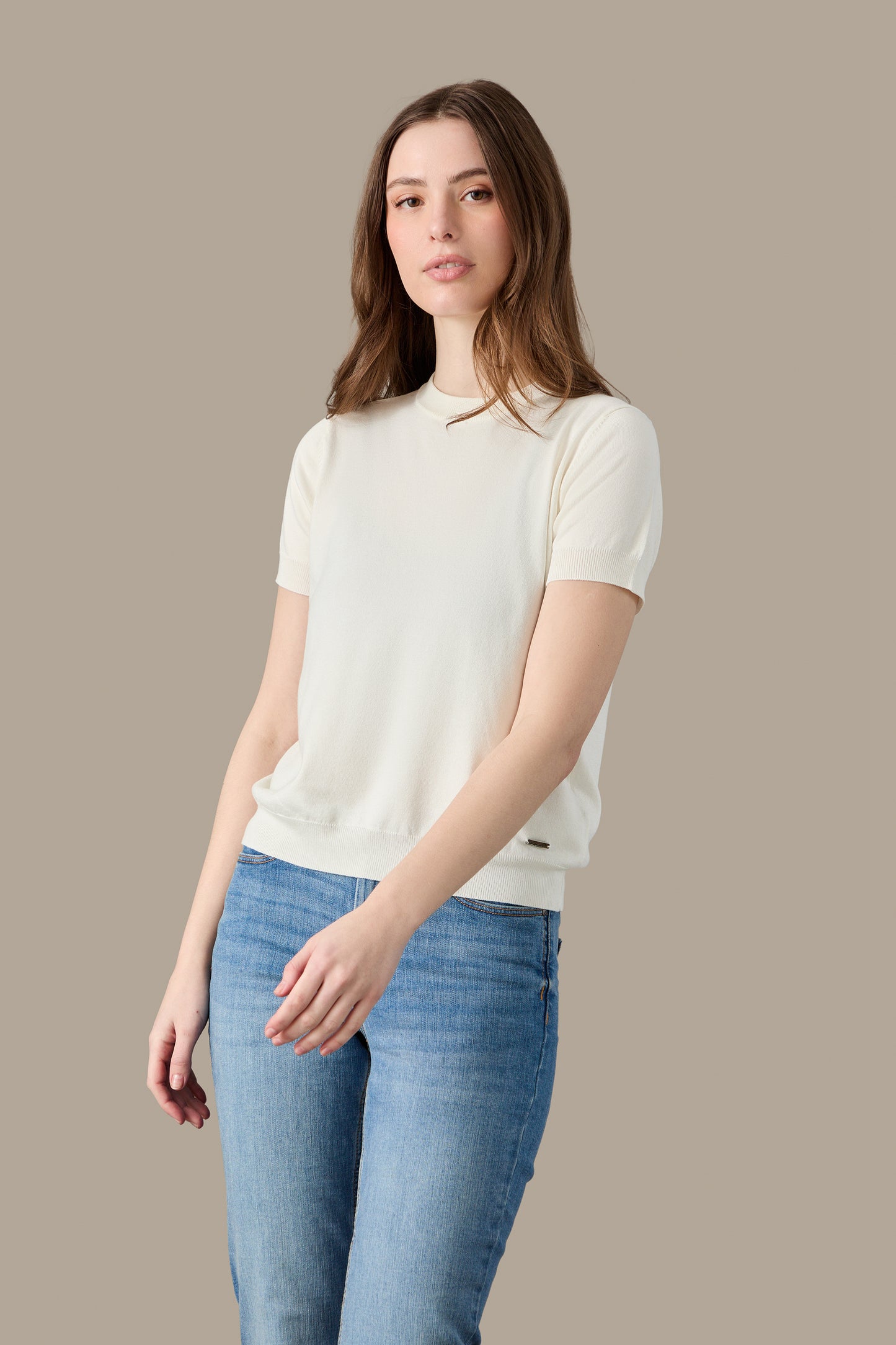 R4534W261_BONE_02.jpg