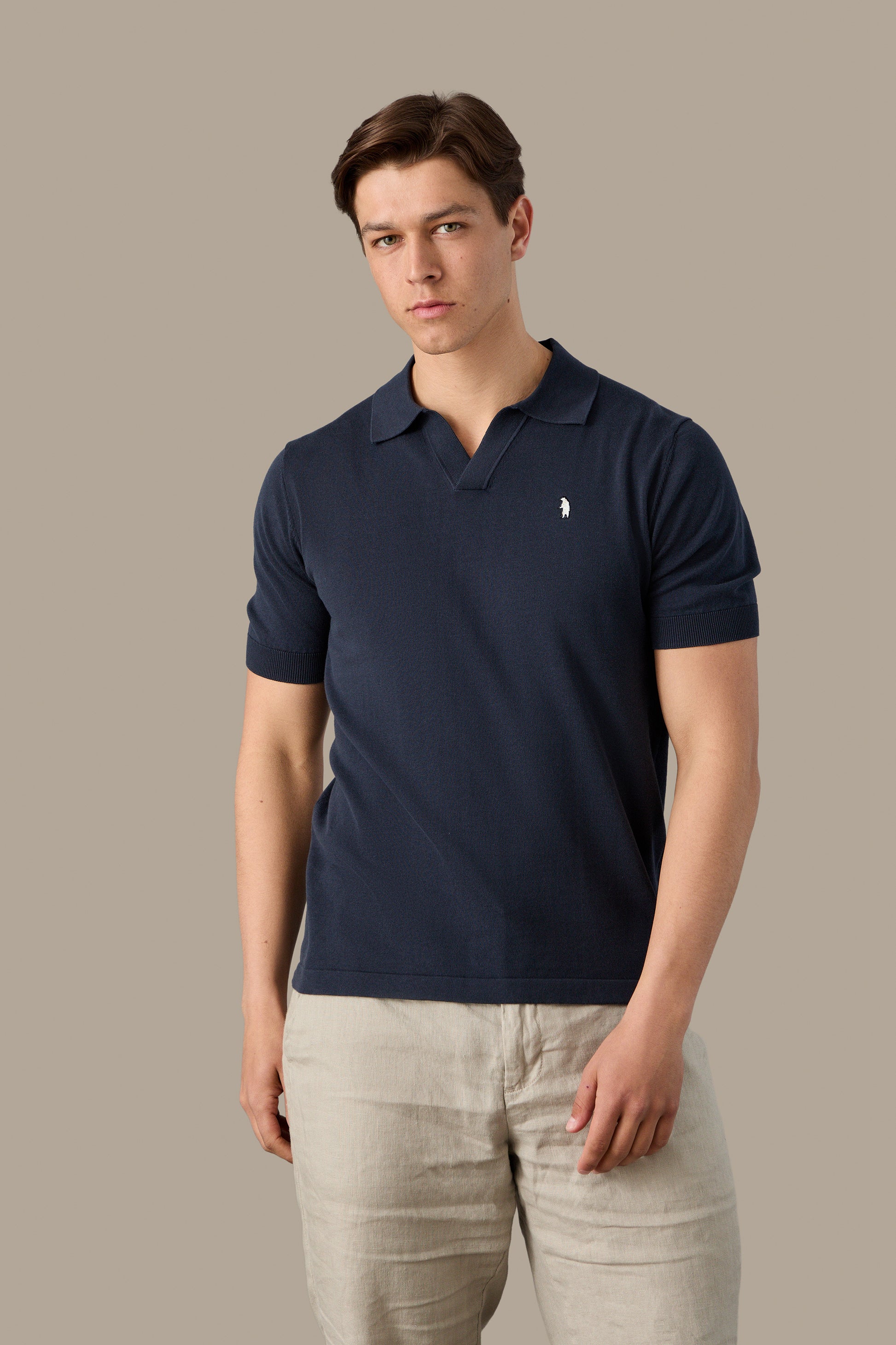 MAGLIA UOMO POLO KNIT V NECK WHITE | REFRIGUE
