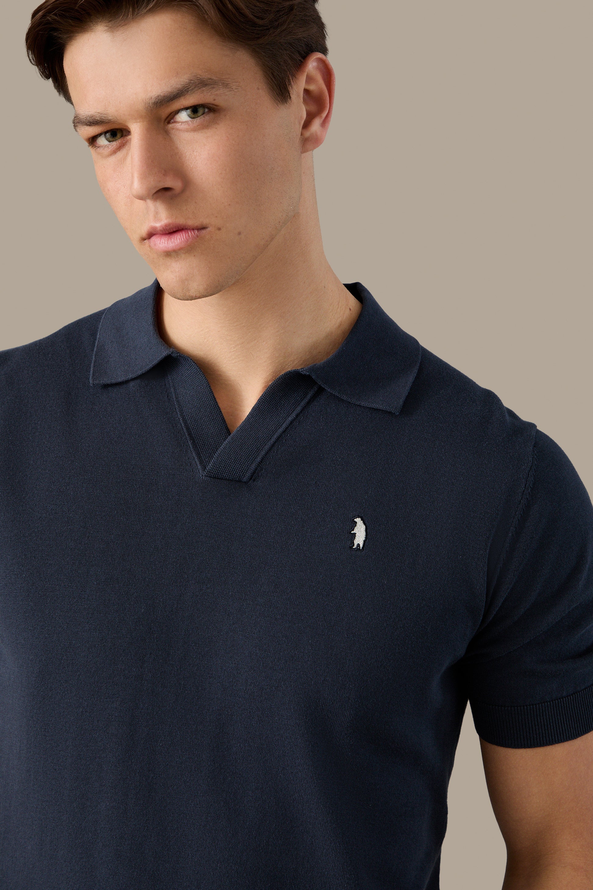 MAGLIA UOMO POLO KNIT V NECK WHITE | REFRIGUE
