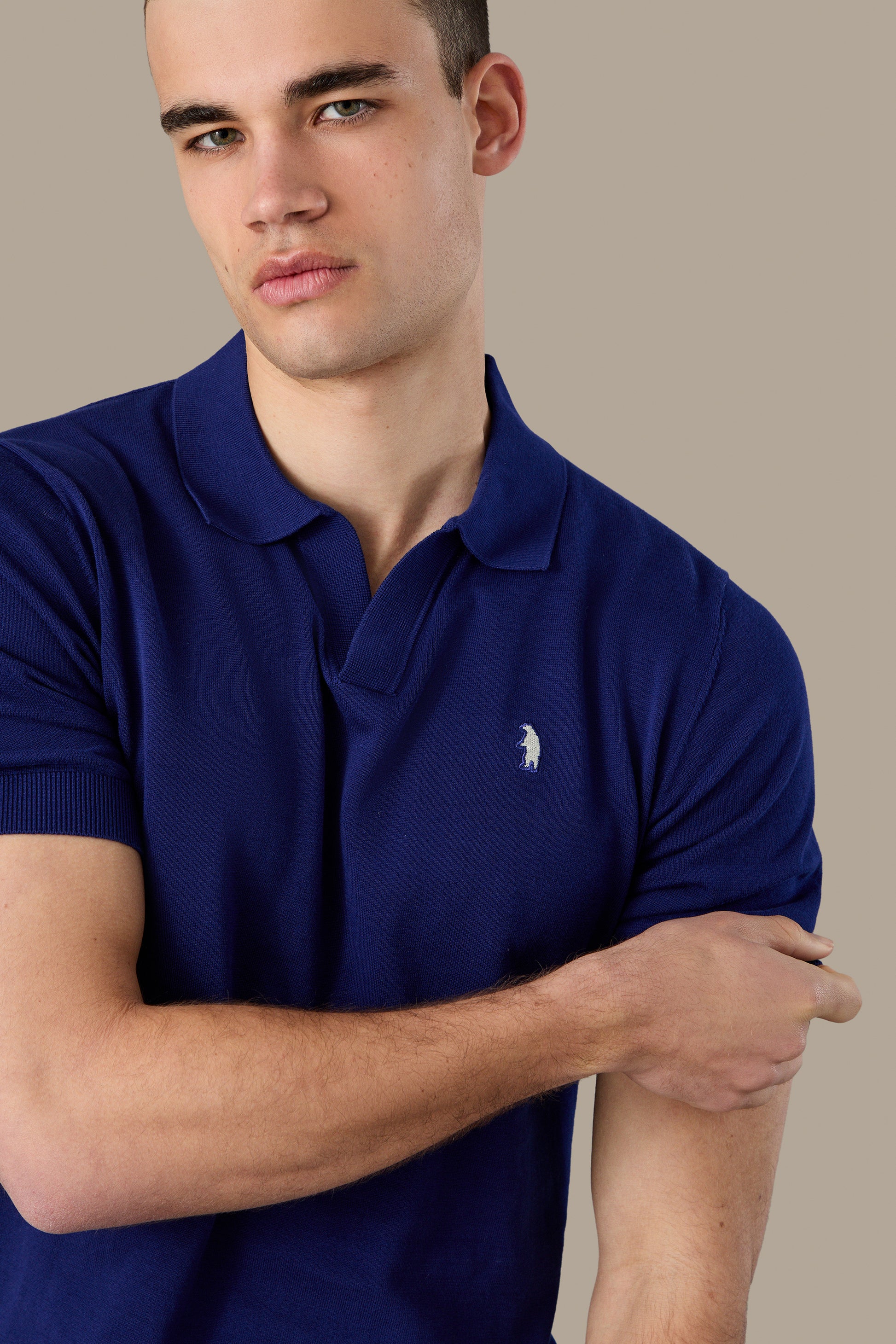 MAGLIA UOMO POLO KNIT V NECK WHITE | REFRIGUE
