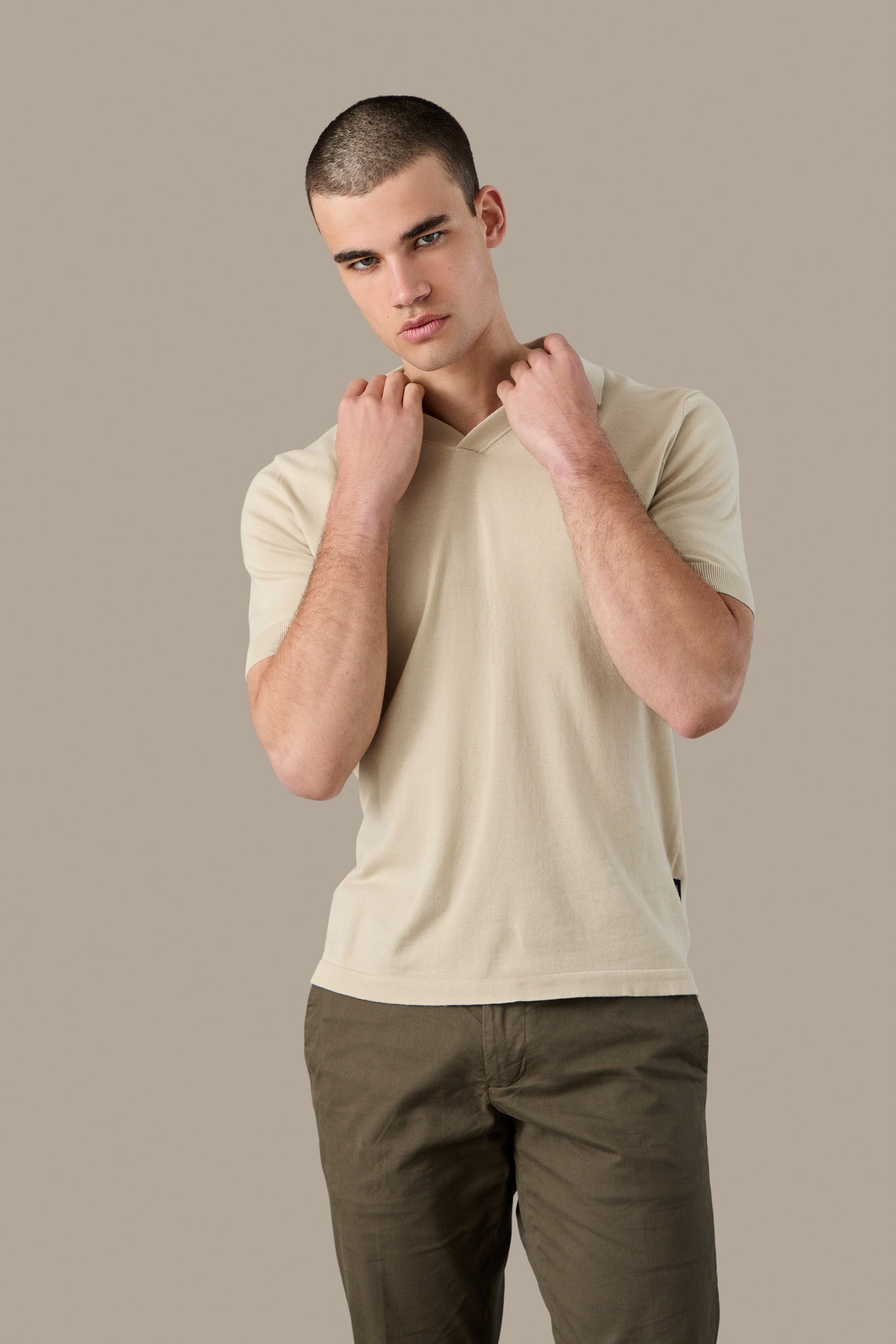 MAGLIA UOMO POLO KNIT V NECK WHITE | REFRIGUE
