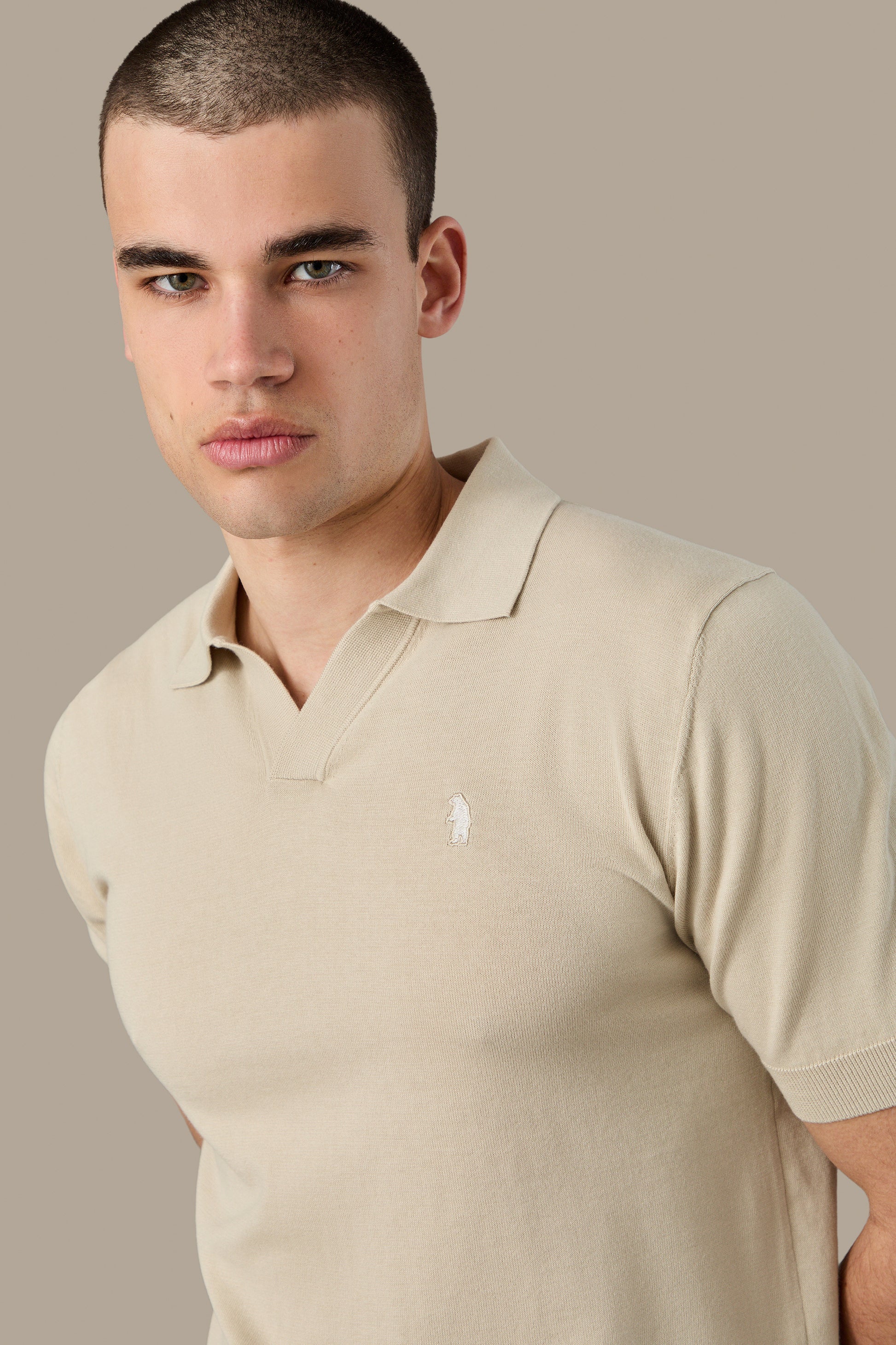 MAGLIA UOMO POLO KNIT V NECK WHITE | REFRIGUE
