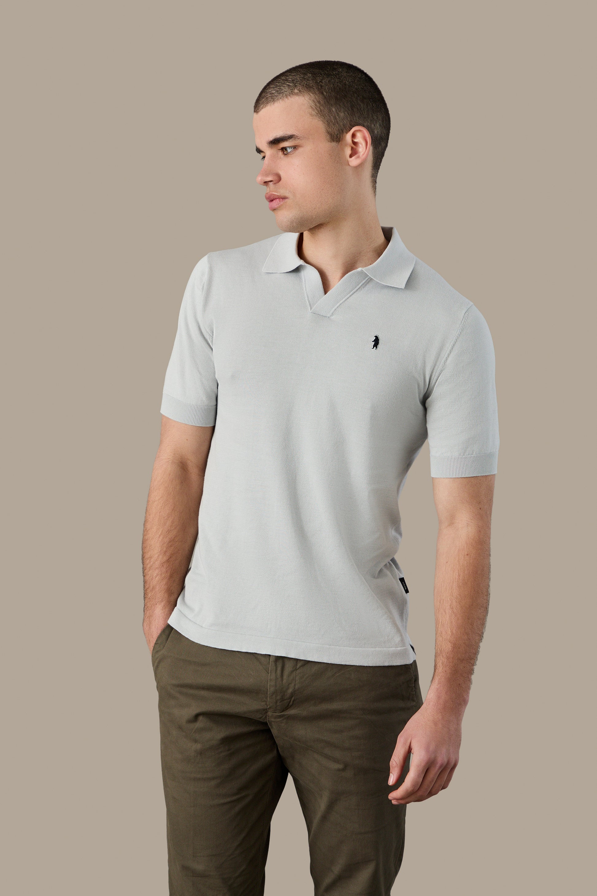 MAGLIA UOMO POLO KNIT V NECK WHITE | REFRIGUE
