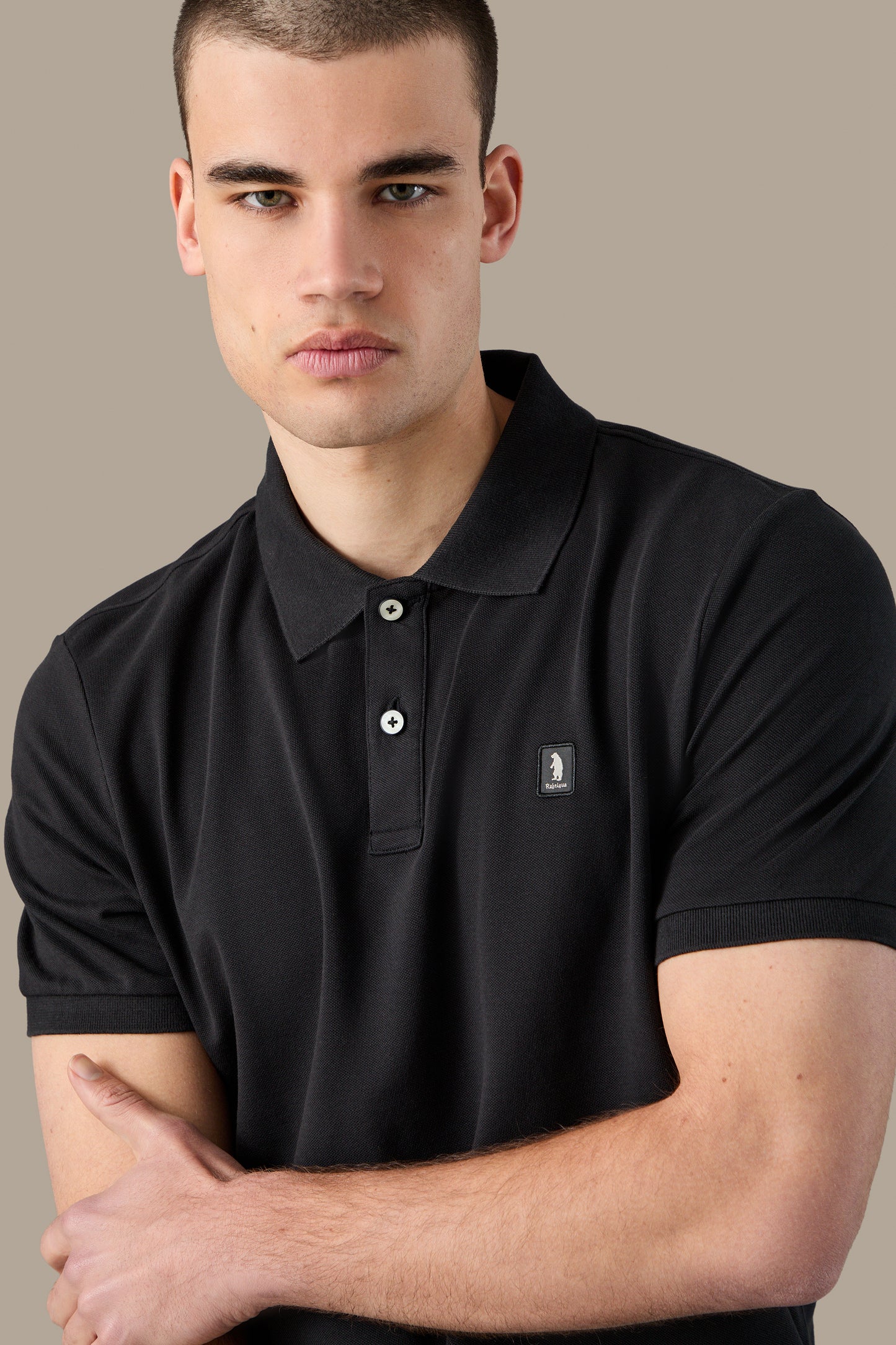R5013M261_BLACK_05.jpg
