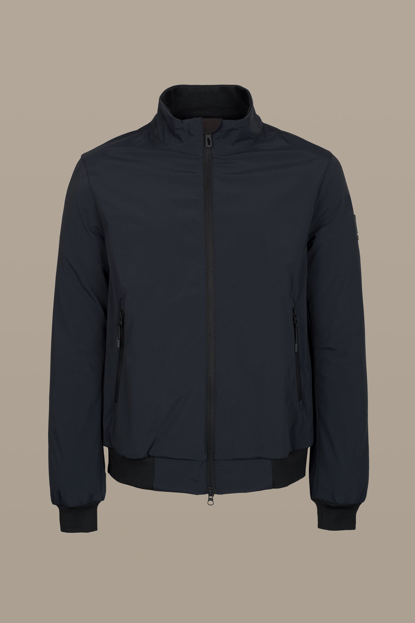 R57036M261_BLACK_11.jpg