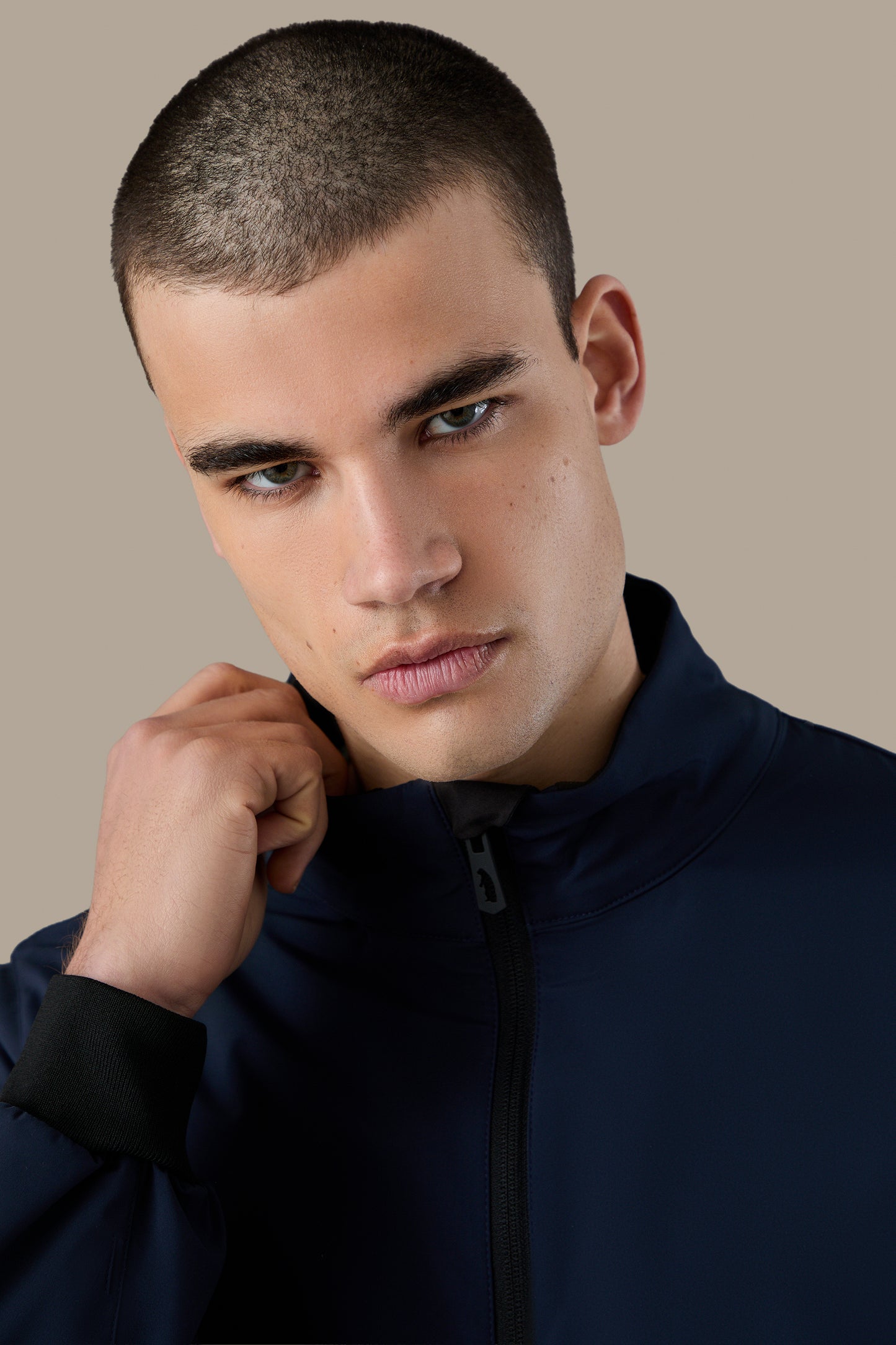 R57036M261_NAVY_06.jpg