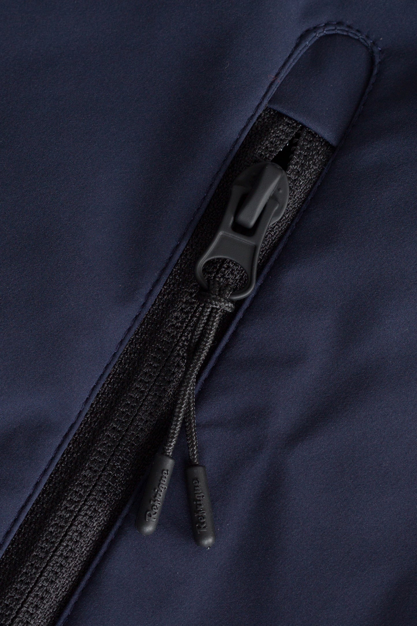 R57036M261_NAVY_17.jpg
