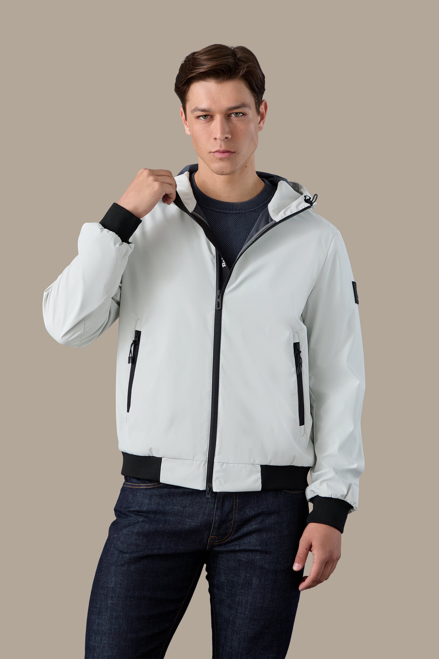 R57037M261_CHALK_02.jpg