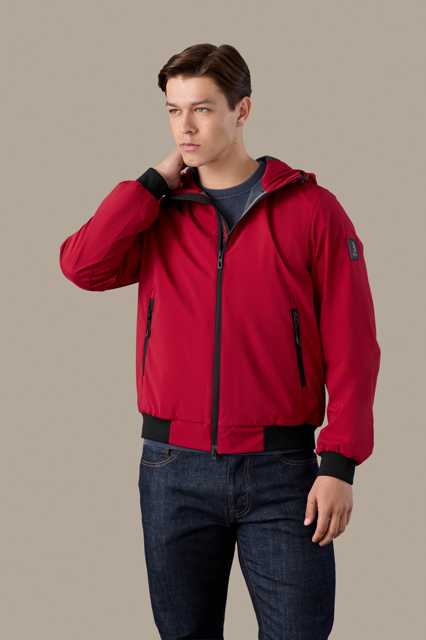 R57037M261_RED_02.jpg