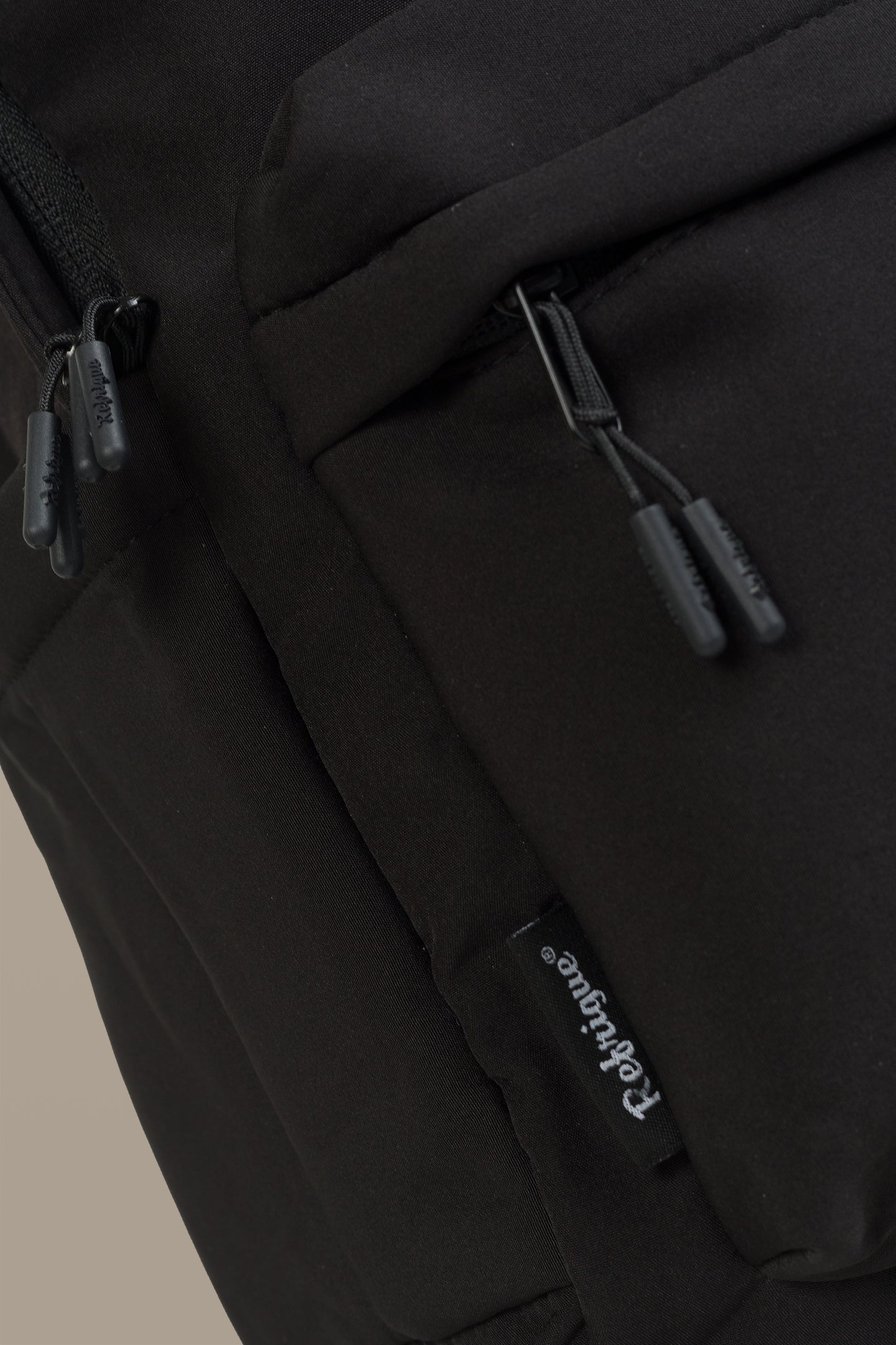 R8003U261_BLACK_17.jpg